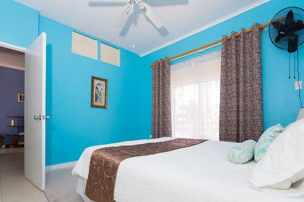 New Kingston Apt At Wellington Cove Enfield Hotel